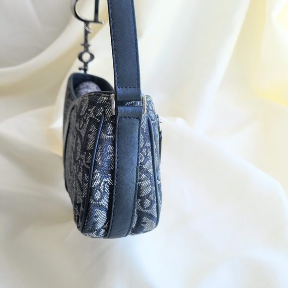 💎DIOR BLUE TROTTER CHARM POCHETTE💎 - Picture 7 of 10